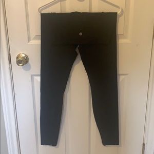 Lululemon Wunder Under HR 28”